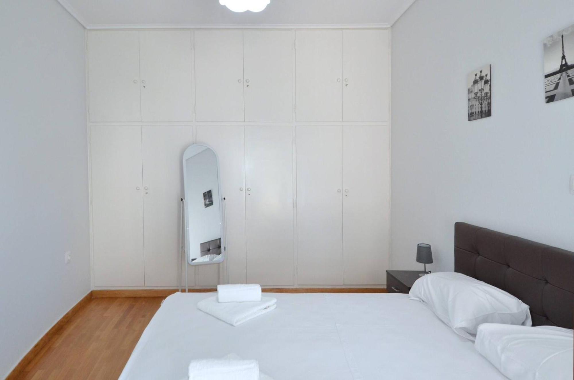 אתונה A Spacious Minimal Apatment At Chalandri מראה חיצוני תמונה