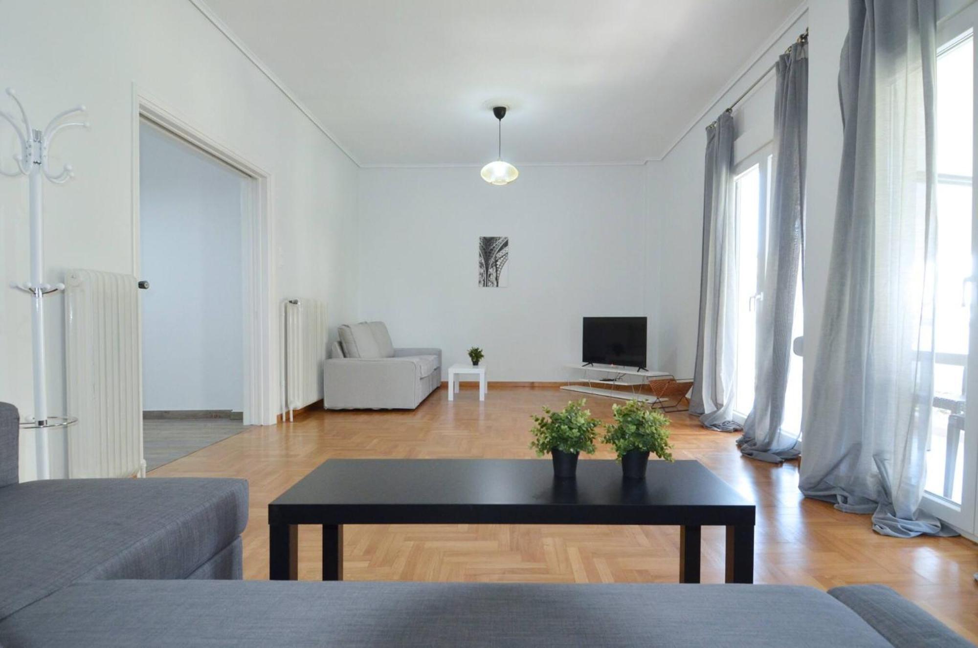 אתונה A Spacious Minimal Apatment At Chalandri מראה חיצוני תמונה